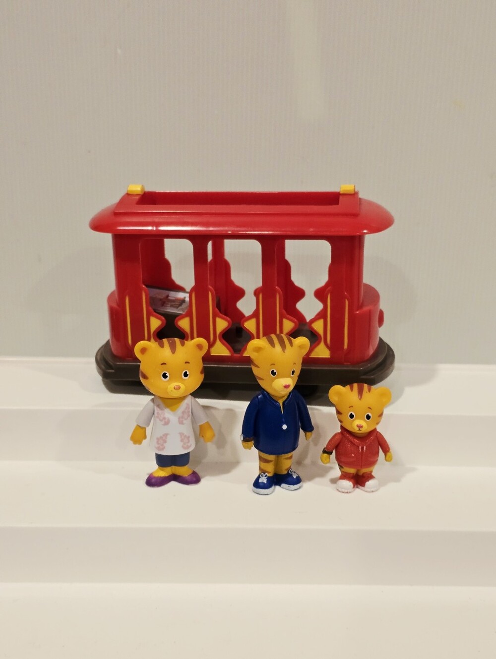 PBS Daniel Tiger Neighborhood Pull Back Trolley and Figure Set
